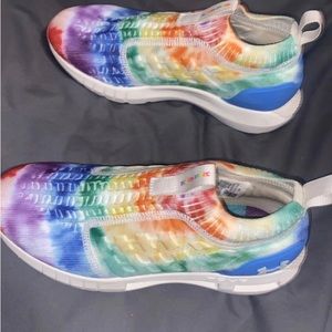 Under armor HOVR Phantom 1 slip shoes